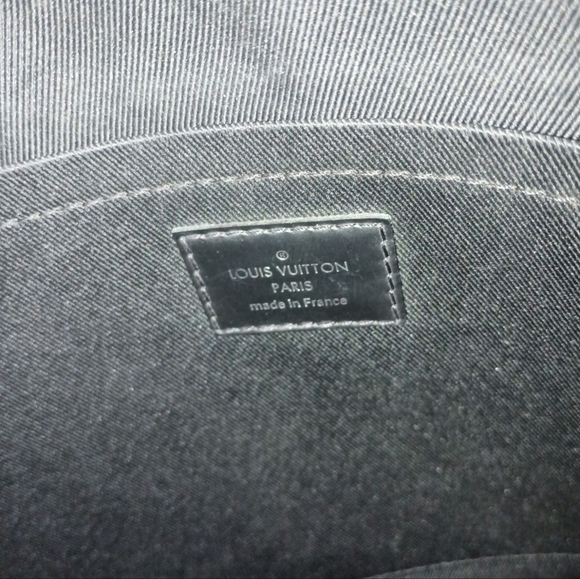 LOUIS VUITTON Monogram Eclipse Pochette Discovery Clutch Bag Black M62291 - Picture 9 of 11